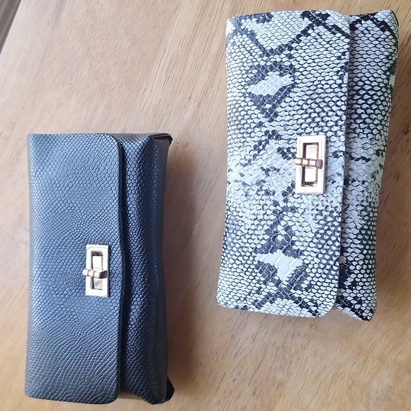 Faux Snakeskin Belt Bag with Gold Buckle - Picture 5 of 7